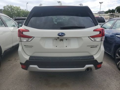 Used 2019 Subaru Forester Touring w/ Popular Package #3 AWD/4WD image 9