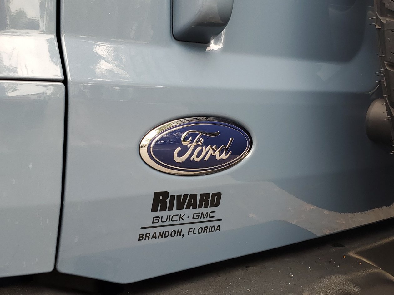 Used 2025 Ford Bronco Outer Banks AWD/4WD image 6