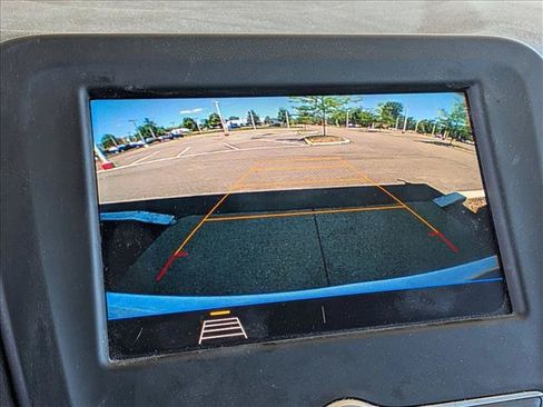 Used 2021 Chevrolet Equinox LS FWD image 11