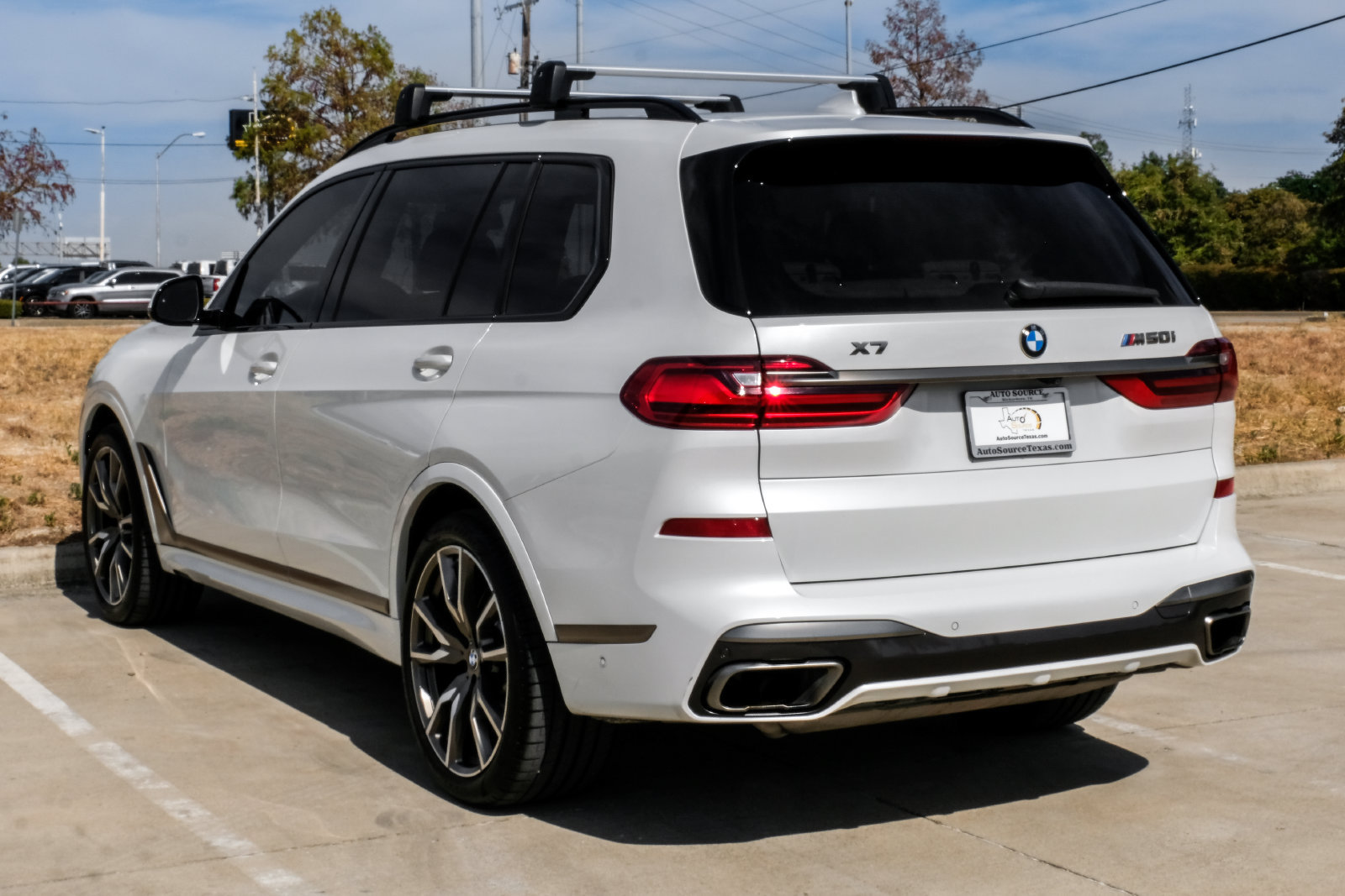 Used 2020 BMW X7 M50i w/ Dynamic Handling Package AWD/4WD image 10