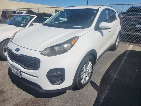 Used 2019 Kia Sportage LX FWD image 4