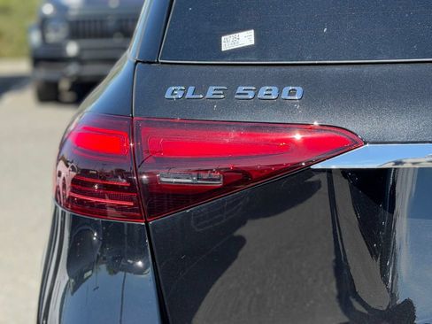 New 2026 Mercedes-Benz GLE 580 4MATIC image 10