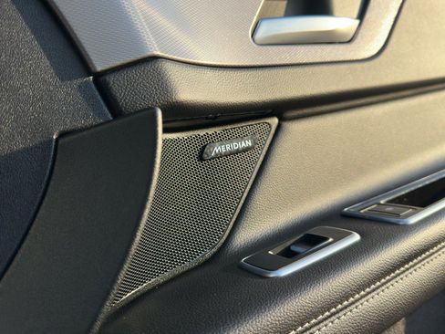 Used 2016 Jaguar XF R-Sport image 52