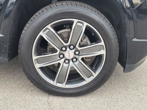 Used 2019 GMC Acadia Denali w/ Technology Package FWD image 5