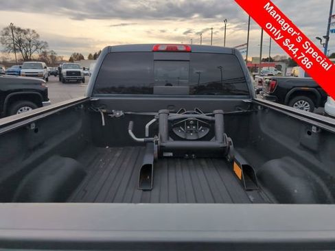 Used 2017 Chevrolet Silverado 2500 High Country w/ Duramax Plus Package image 9