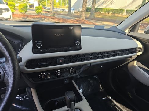 Used 2024 Honda HR-V LX image 19