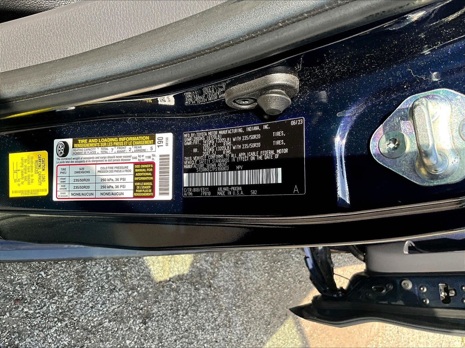 Used 2023 Toyota Sienna XSE FWD image 21