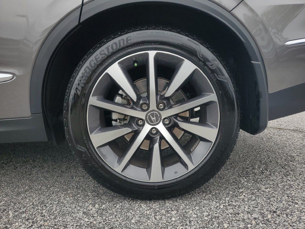 Certified 2026 Acura MDX w/ Technology Package FWD image 11