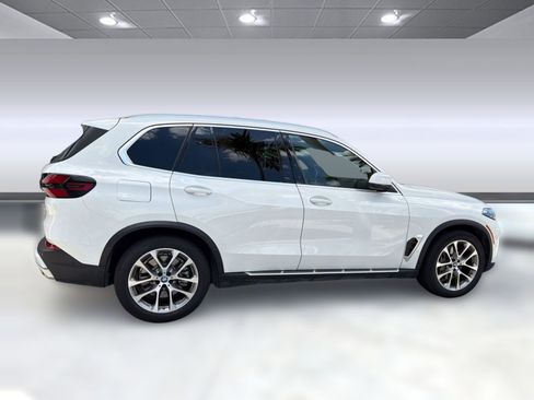Used 2025 BMW X5 xDrive50e AWD/4WD image 8