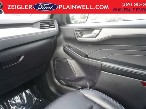 Used 2022 Ford Escape SEL w/ Equipment Group 302A image 31
