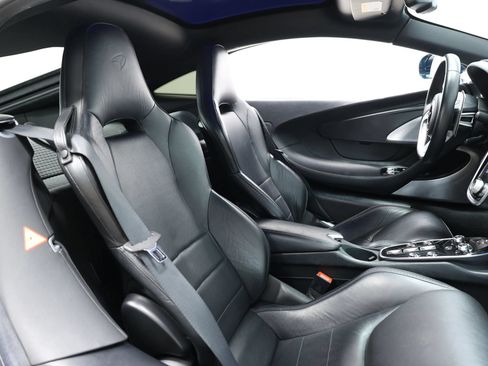Used 2021 McLaren GT RWD image 91