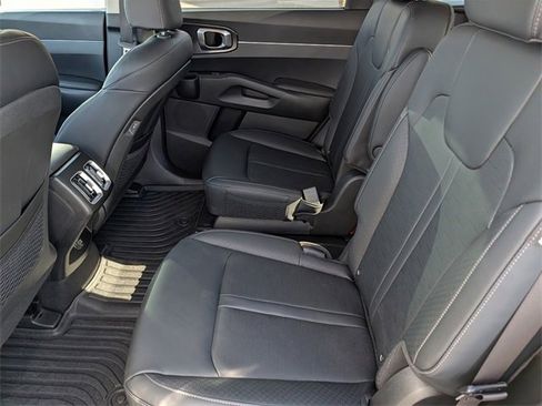 Used 2025 Kia Sorento EX image 20