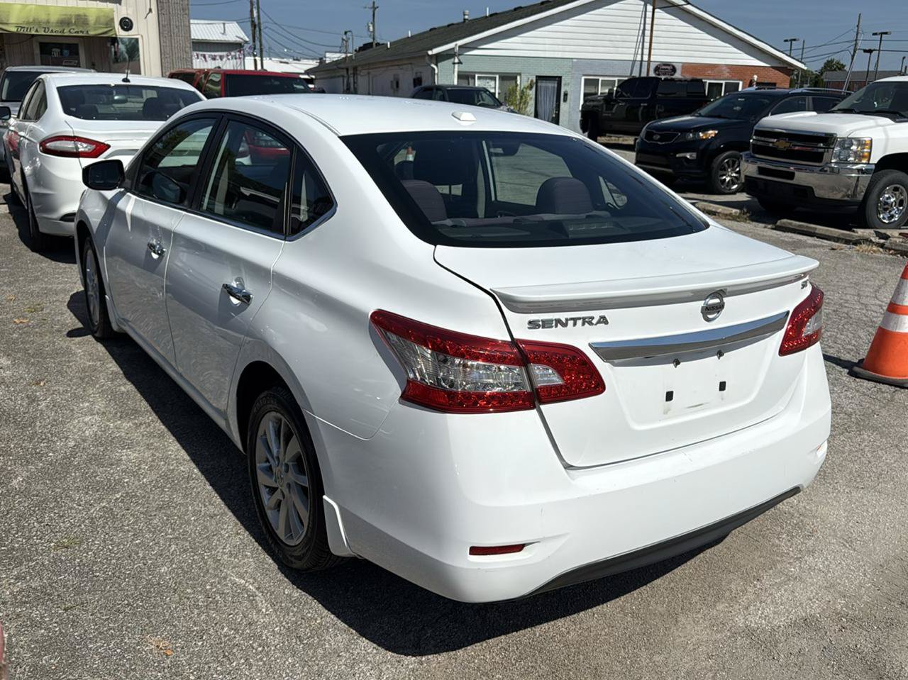 Used 2015 Nissan Sentra SV w/ Style Package FWD image 4