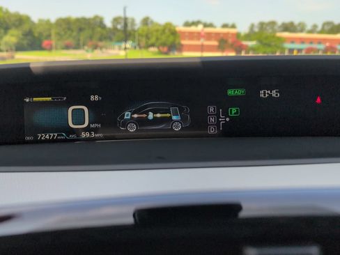 Used 2017 Toyota Prius Two w/ Carpet Mat Package FWD image 16