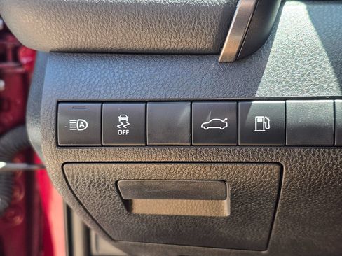 Used 2018 Toyota Camry XLE FWD image 51