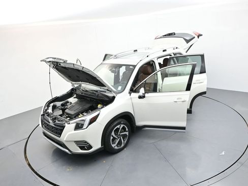 Used 2023 Subaru Forester Touring AWD/4WD image 41