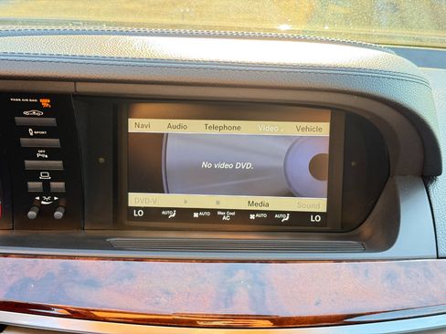 Used 2011 Mercedes-Benz S 550 4MATIC image 61