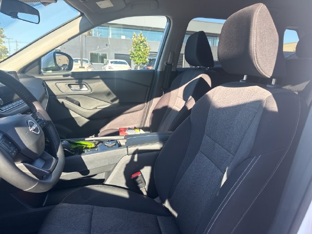 Certified 2026 Nissan Rogue SV AWD/4WD image 14