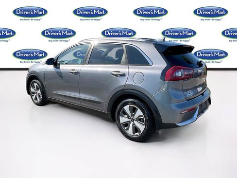 Used 2018 Kia Niro EX FWD image 5