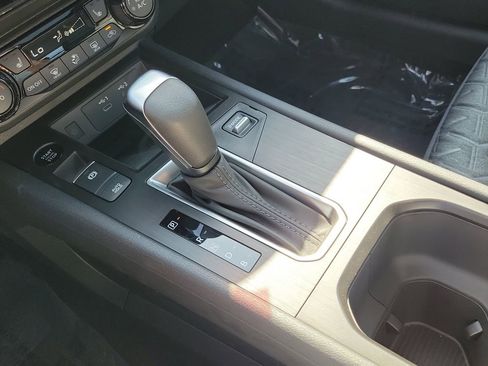 New 2026 Nissan Kicks SV w/ SV Premium Package image 10