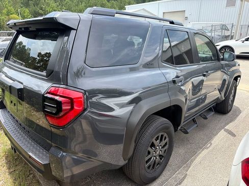 Used 2025 Toyota 4Runner SR5 AWD/4WD image 3
