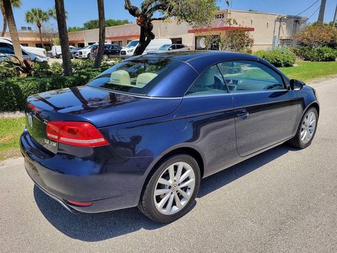 Used 2012 Volkswagen Eos Komfort FWD image 11