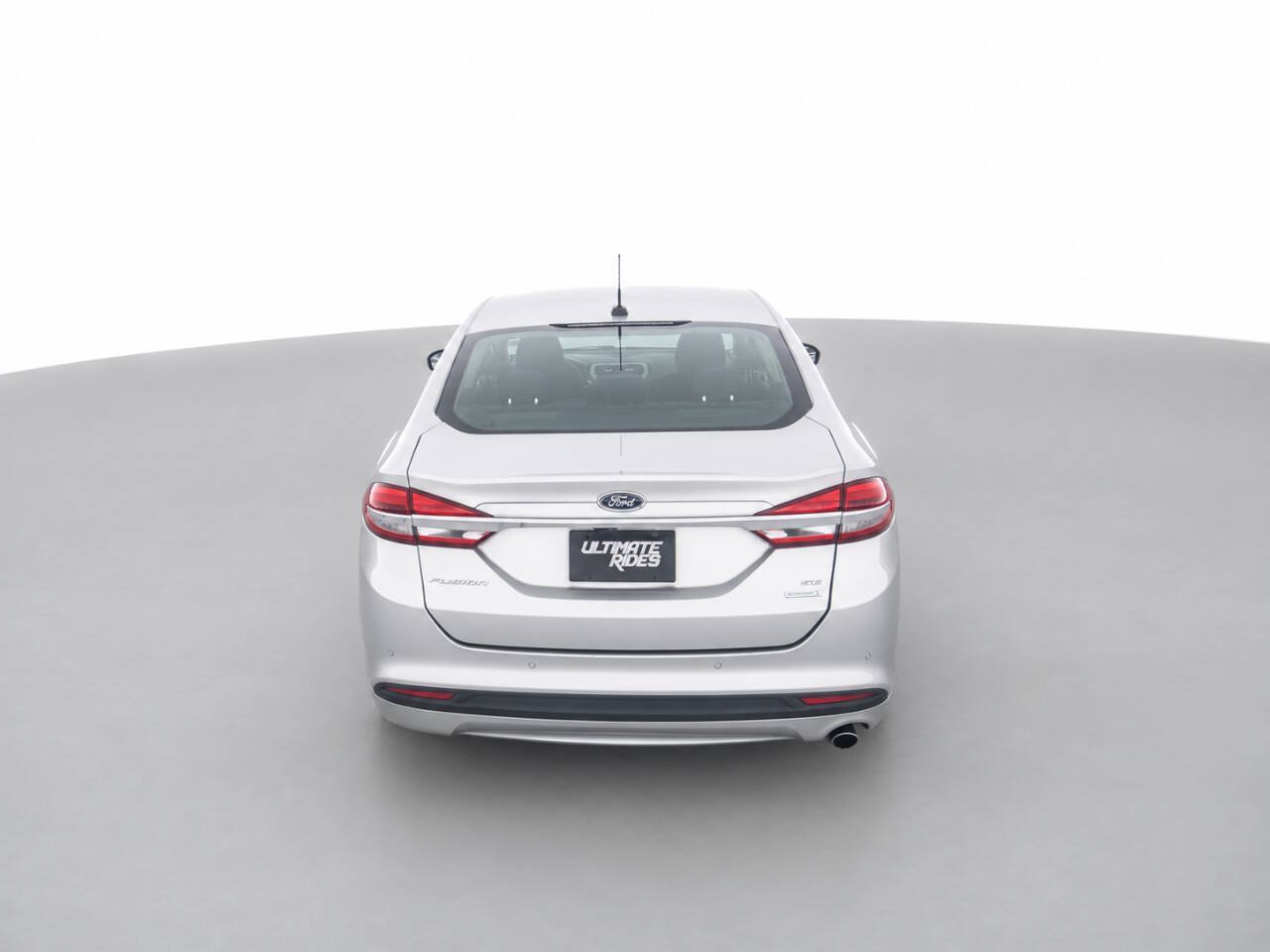 Used 2018 Ford Fusion SE w/ Fusion SE Technology Package FWD image 6