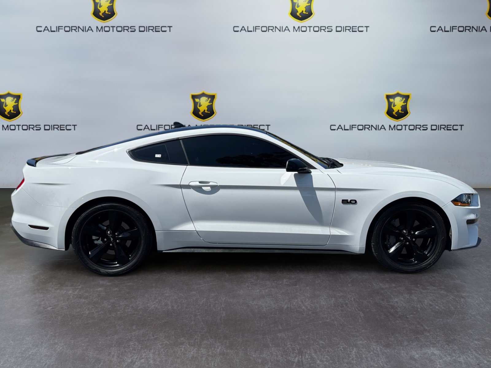Used 2021 Ford Mustang GT Premium w/ Black Accent Package RWD image 6