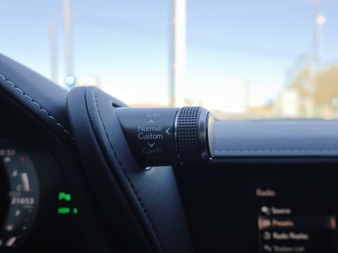 Used 2018 Lexus LC 500 Coupe image 24