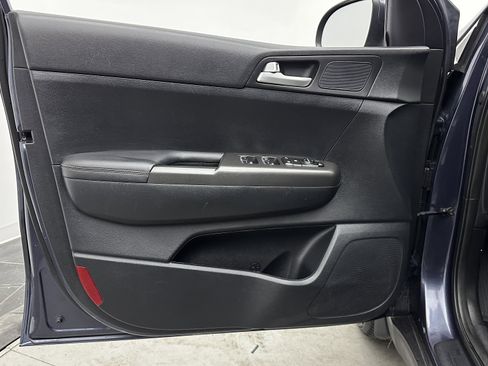 Used 2019 Kia Sportage LX image 8