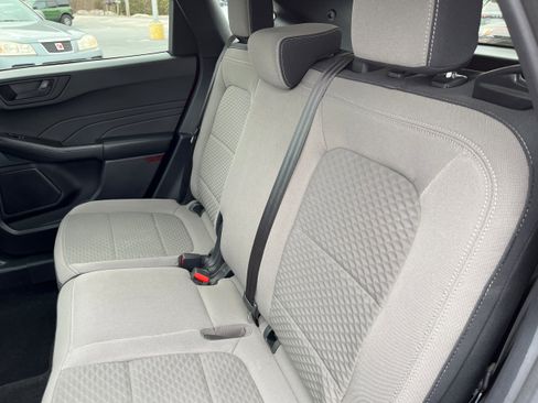 Certified 2022 Ford Escape SE w/ Cold Weather Package image 11