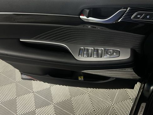 Used 2025 Hyundai Palisade Calligraphy image 25