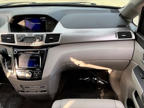 Used 2016 Honda Odyssey EX-L image 28