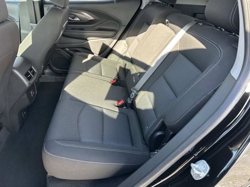 Used 2022 GMC Terrain SLE w/ Driver Convenience Package image 11