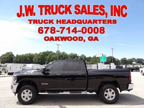 Used 2026 RAM 2500 Big Horn AWD/4WD image 2