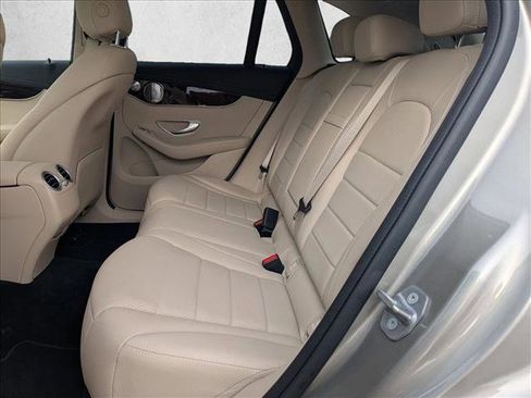 Used 2020 Mercedes-Benz GLC 300 4MATIC image 16