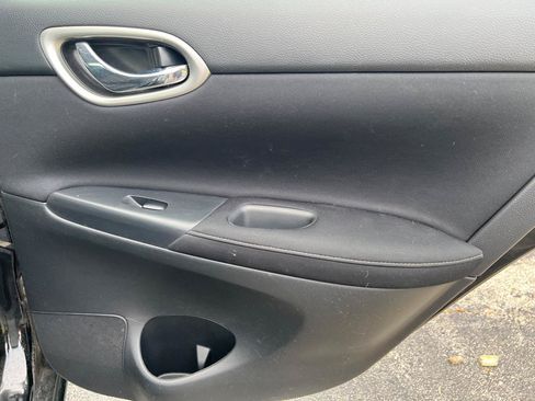 Used 2015 Nissan Sentra SV FWD image 25