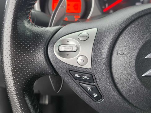 Used 2018 Nissan 370Z Touring RWD image 26