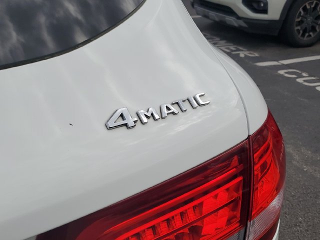 Used 2018 Mercedes-Benz GLC 300 4MATIC image 8