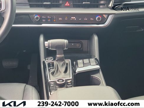 Certified 2024 Kia Sportage EX FWD image 21