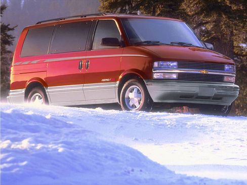 Used 2000 Chevrolet Astro Passenger RWD image 1