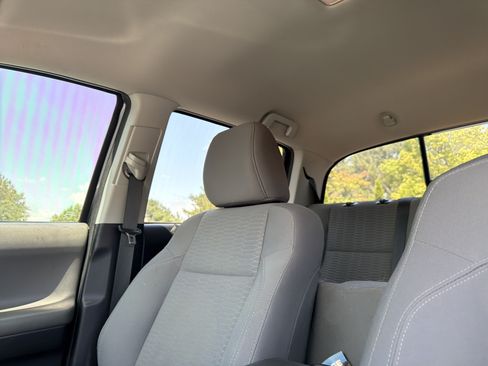 Used 2019 Toyota Tacoma SR5 RWD image 19