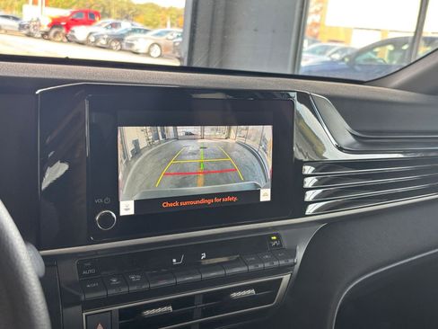 Used 2025 Toyota Camry LE image 17