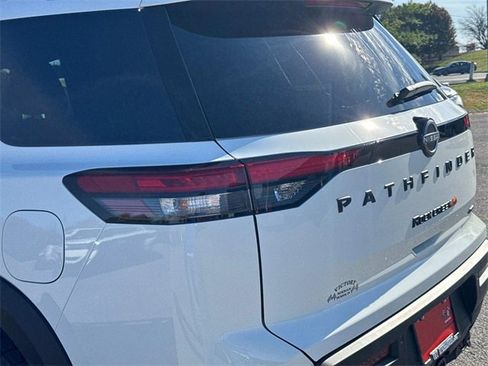 New 2025 Nissan Pathfinder Rock Creek image 12