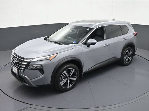 Used 2025 Nissan Rogue SL w/ SL Premium Package AWD/4WD image 23