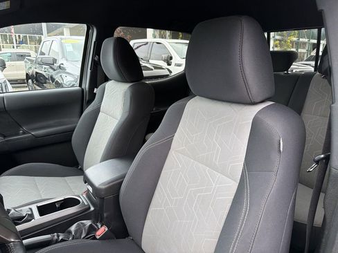 Used 2023 Toyota Tacoma TRD Off-Road image 22