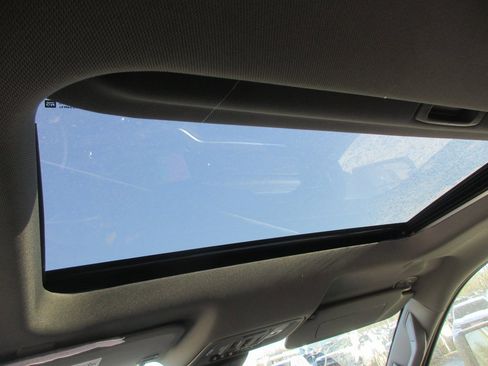 New 2026 GMC Sierra 3500 SLT w/ SLT Premium Package image 16