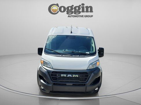 Used 2025 RAM ProMaster 2500 w/ Convenience Group FWD image 8