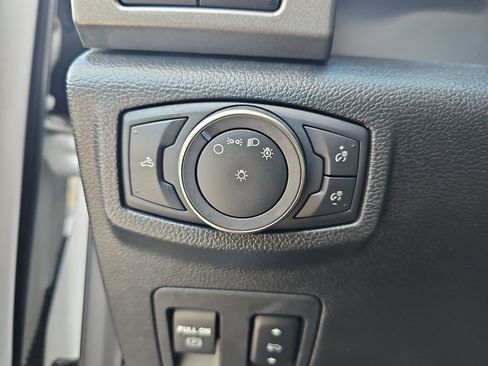 Used 2019 Ford F150 Raptor w/ Equipment Group 802A Luxury AWD/4WD image 33