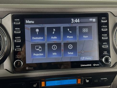Used 2022 Toyota Tacoma TRD Sport w/ TRD Premium Sport Package AWD/4WD image 33